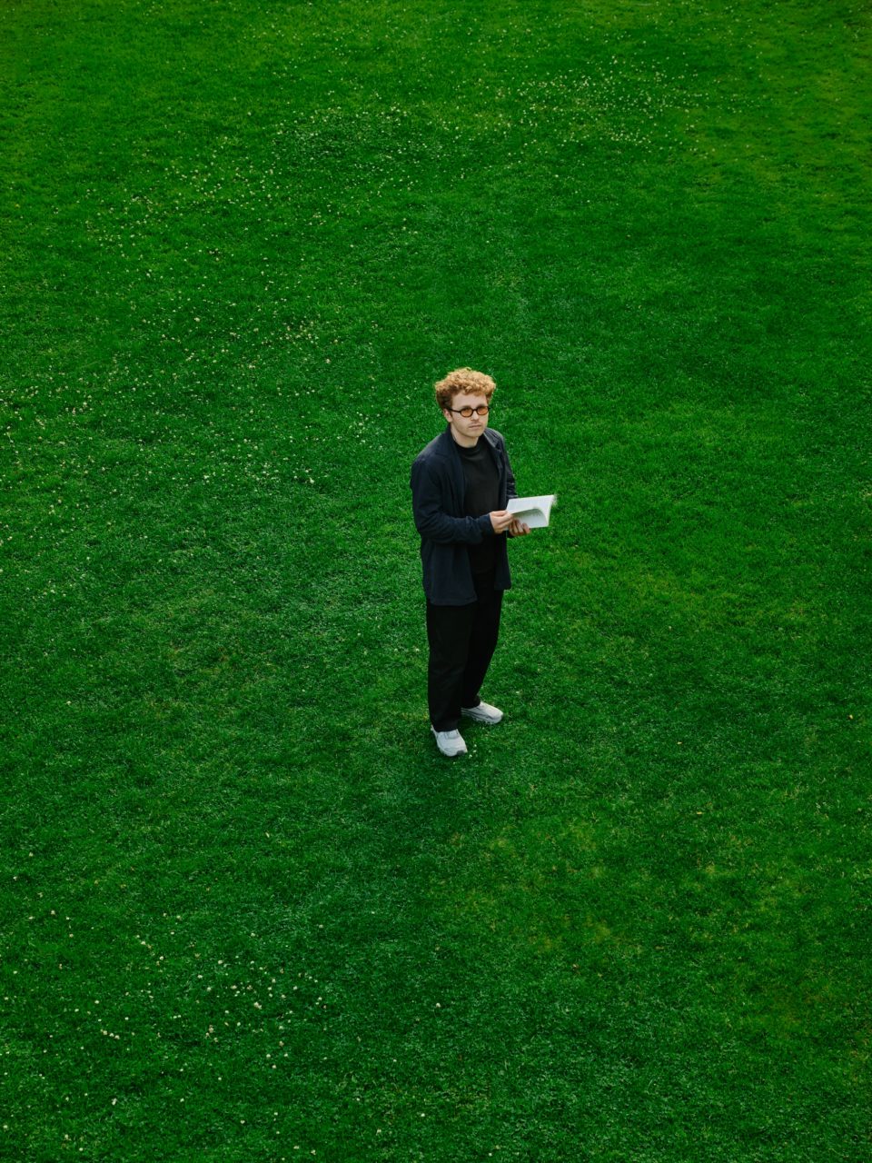 A BERLIN PAUSE BETWEEN PAGES